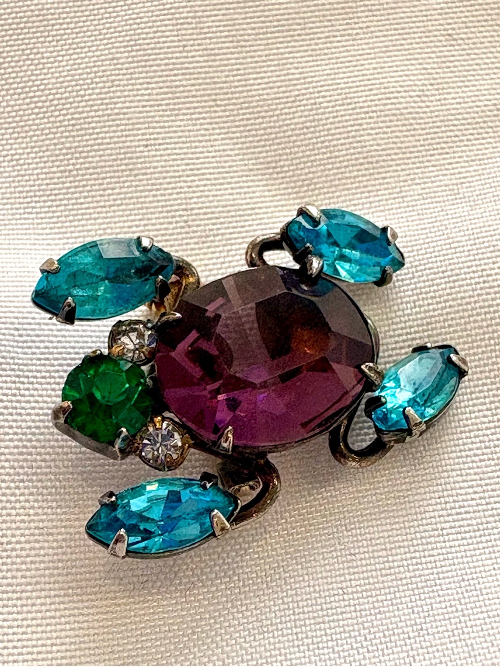 Vintage Kramer of NY figural frog brooch 50s / 60s Blue Purple Green jelly belly - Picture 4 of 6